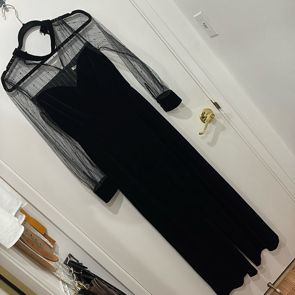 Avec Les Filles Black Size 6 Pant Suite With Sheer Long Sleeve Black Velvet Mate